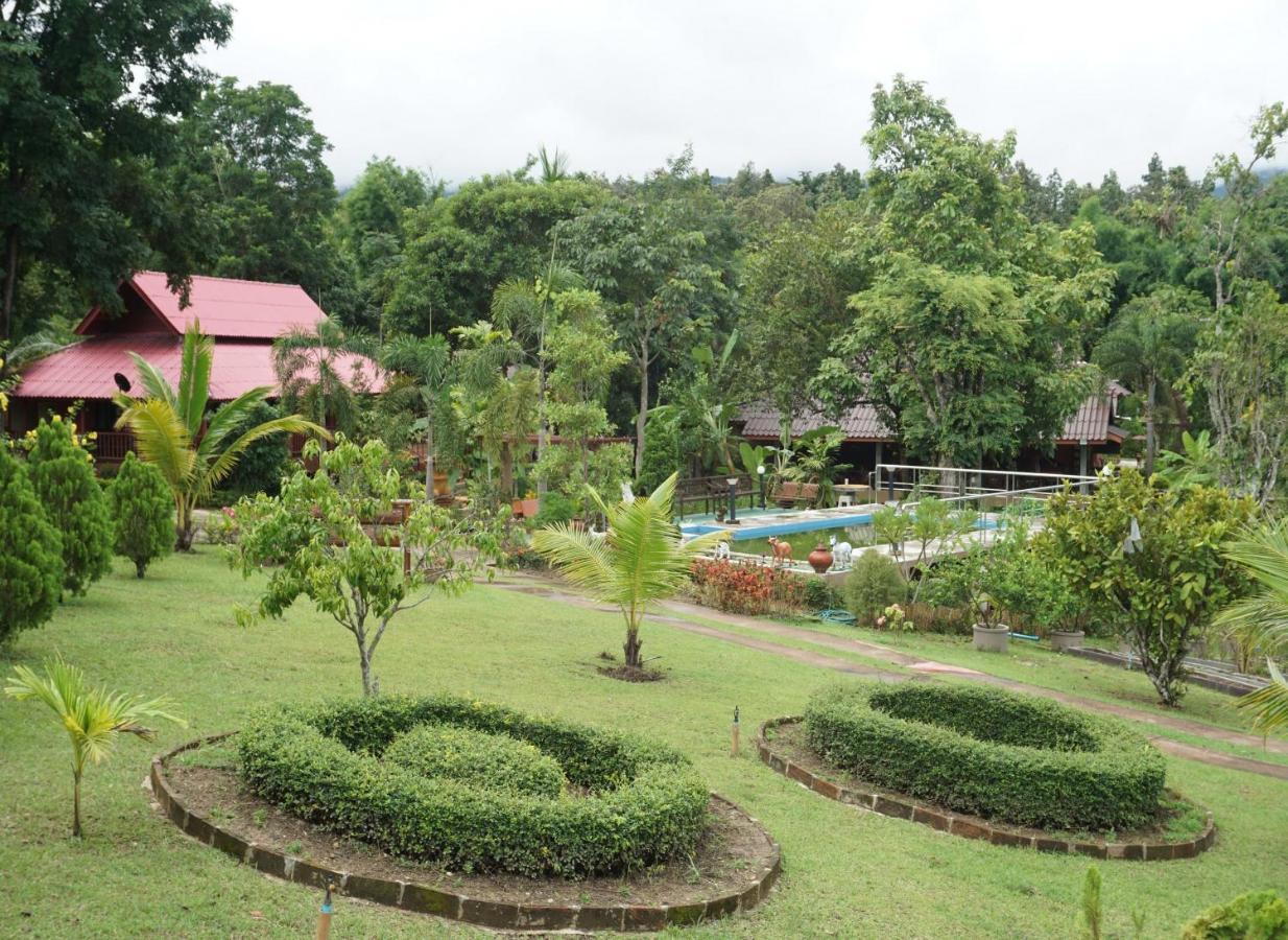 Ban Rai Tin Thai Ngarm Eco Lodge Mae Rim Buitenkant foto