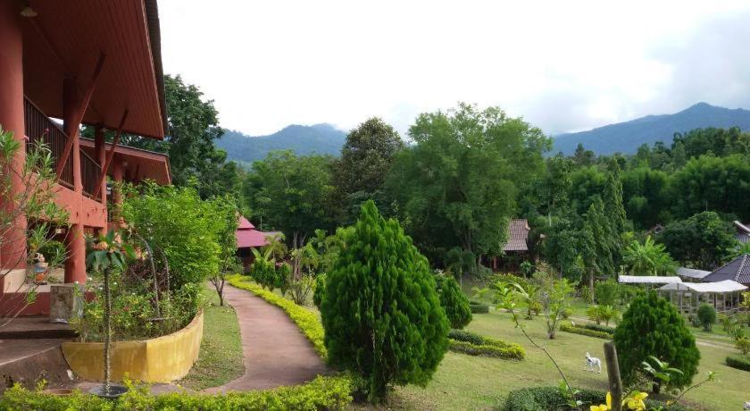 Ban Rai Tin Thai Ngarm Eco Lodge Mae Rim Buitenkant foto